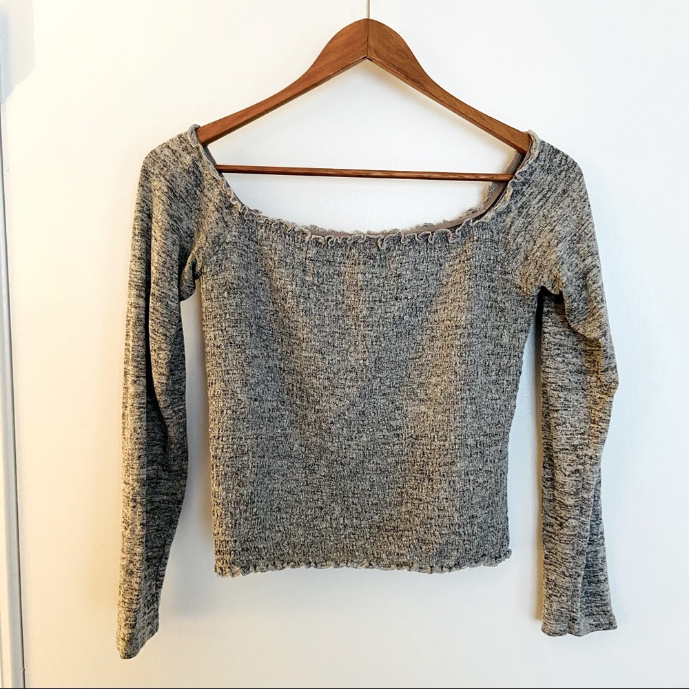 Hollister Smocked Off the Shoulder Long Sleeve. Size Large. Fits like a Medium.
